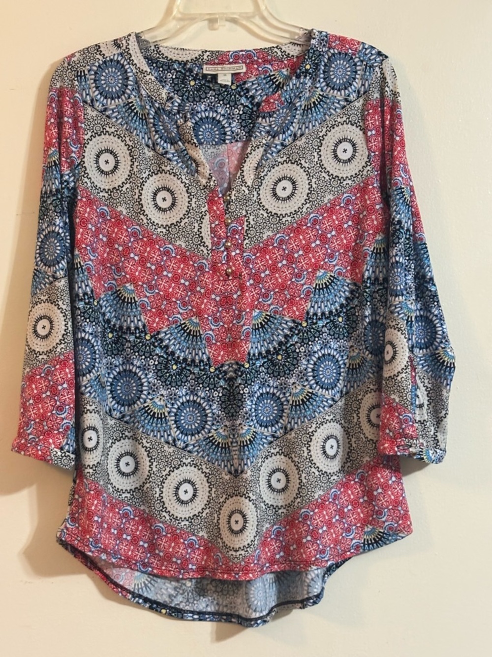Dana Buchman Red, Blue & White Medallion Print Tunic Blouse adorned gold buttons